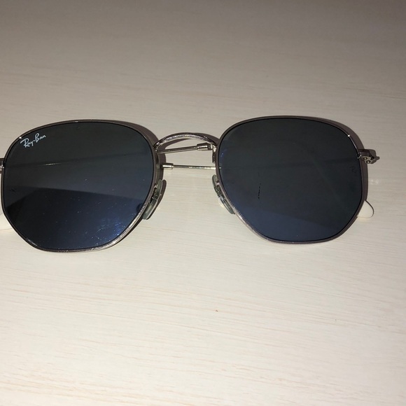 Ray Bans - Picture 5 of 5
